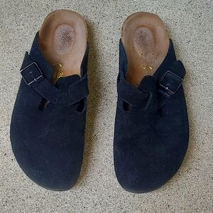 Boston Birkenstock Clogs - Size 39 - Gently Used